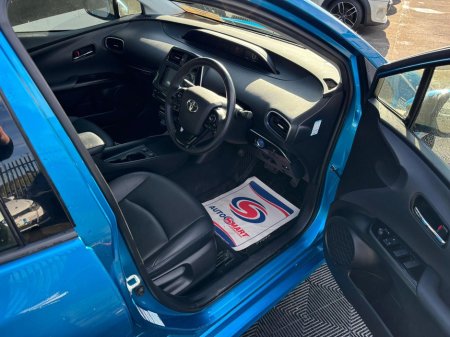 2019 Toyota Prius - thumbnail 4