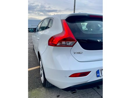 2017 Volvo V40 - thumbnail 12