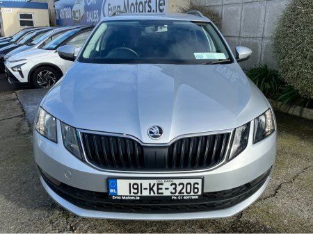 2019 Skoda Octavia AMBITION ESTATE 1.6 DIESEL //REVERSE CAMERA//CARPLAY// €16,950 thumbnail