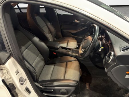 2019 Mercedes-Benz CLA Class  thumbnail