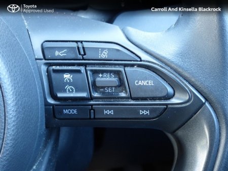 2024 Toyota Yaris - thumbnail 16