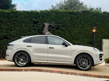 2024 Porsche Cayenne - thumbnail 6