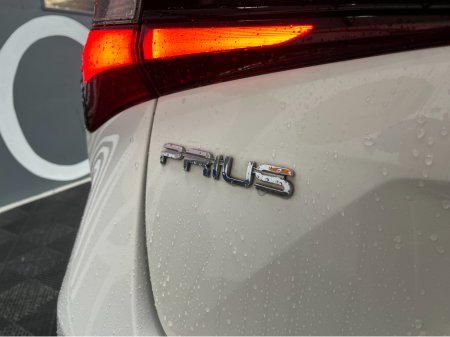 2022 Toyota Prius €21950 2022 TOYOTA PRIUS S 1.8 AUTOMATIC / CRUISE CONTROL / REVERSE CAMERA AND MORE €21,950 thumbnail