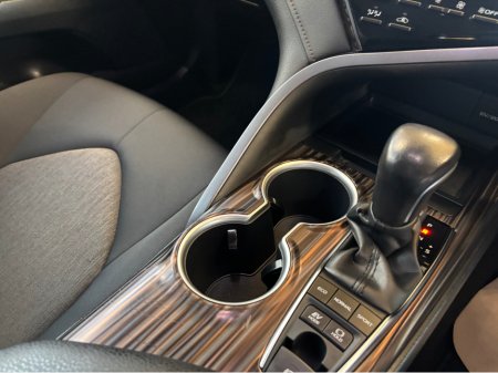 2020 Toyota Camry - thumbnail 15