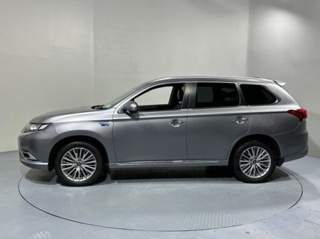 2020 Mitsubishi Outlander Instyle Plug In Hybrid €24,400 thumbnail