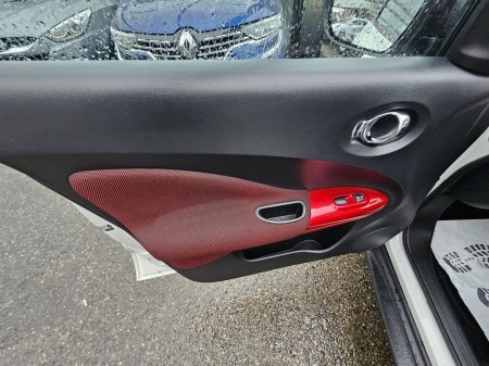 2016 Nissan Juke - thumbnail 28