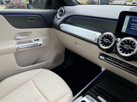 2025 Mercedes-Benz GLB 200D Progressive Line 7 Seater SUV *Saving €12,134 from New* €59,950 thumbnail