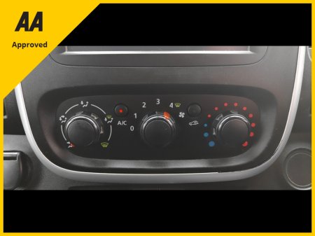 2016 Renault Trafic Passenger 2016 Crewcab 6 Seater €13,950 thumbnail