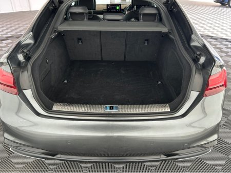 2022 Audi A5 SPORTBACK 35 TDI 163BHP S 4 4DR S-TRONIC LINE €43,900 thumbnail