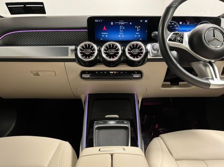 2024 Mercedes-Benz GLB 200d 5 Seat Progressive - Reversing Camera - Ambient Lighting - Sat Nav - Climate Control - Heated Seats - Keyless Start - Apple CarPlay/Android Auto €53,950 thumbnail