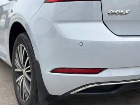 2018 Volkswagen Golf 1.6 TDI SE NAV BLUEMOTION 115PS 5DR €16,950 thumbnail