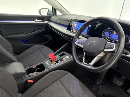 2023 Volkswagen Golf 1.0 LIFE TSI MHE MHEV 110HP 5 thumbnail