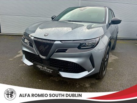 2026 Alfa Romeo Junior Ibrida €44,345 thumbnail