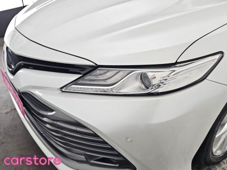 2019 Toyota Camry - thumbnail 18