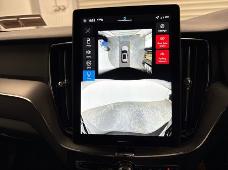 2026 Volvo XC60 - thumbnail 16