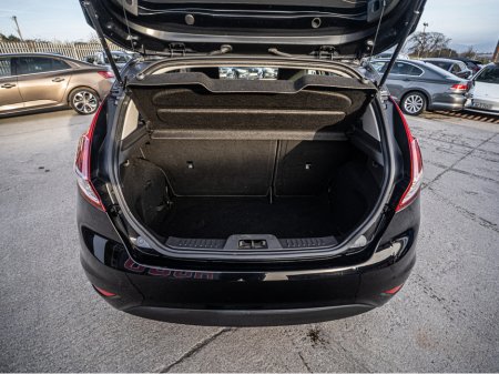 2017 Ford Fiesta - thumbnail 22