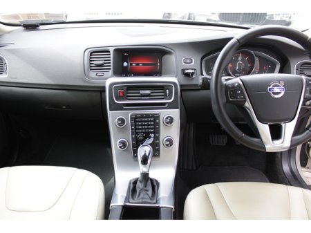 2017 Volvo V60 - thumbnail 16