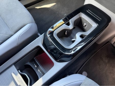 2023 Volkswagen ID.4 - thumbnail 19