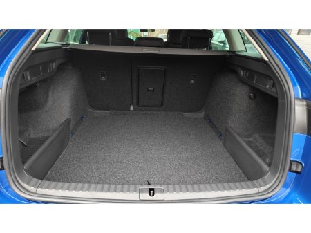 2026 Skoda Octavia COMBI SELECTION 2.0 TDI 115 BHP- NEW CAR WITH DELIVERY MILEAGE AND FACTORY WARRANTY-GREAT SAVING €37,950 thumbnail