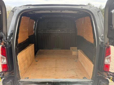 2022 Peugeot Partner - thumbnail 17