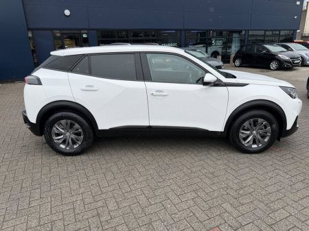 2021 Peugeot 2008 - thumbnail 3