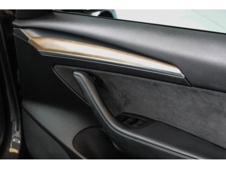 2022 Tesla Model 3 Long Range AWD €28,899 thumbnail