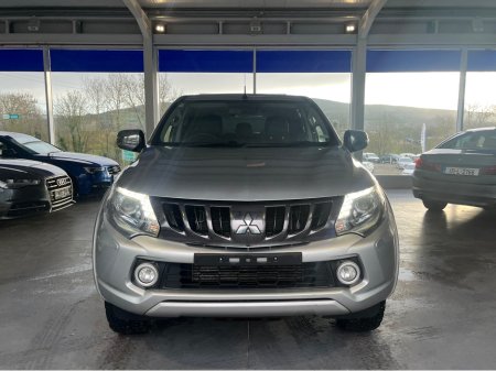 2019 Mitsubishi L200 WARRIOR DI-D 4WD DCB €23,950 thumbnail