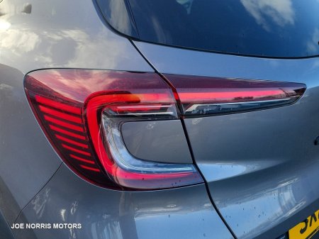 2023 Renault Captur E-TECH ENGINEERED 1.6i HRV AUTO 145HP €27,950 thumbnail