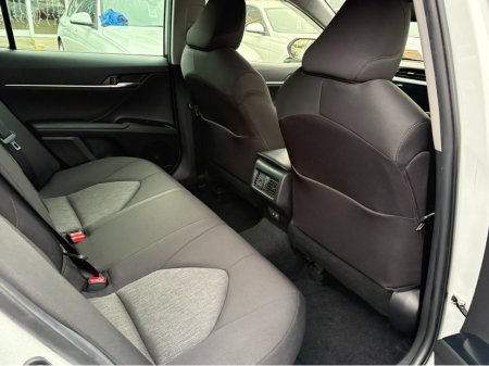 2020 Toyota Camry - thumbnail 11