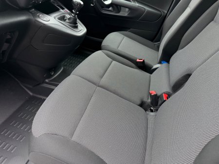 2026 Peugeot Partner - thumbnail 8