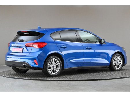 2021 Ford Focus - thumbnail 10