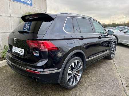 2020 Volkswagen Tiguan R-LINE 4MOTION AUTOMATIC 2.0 DIESEL //LOW MILES//MASSIVE SPEC//360 PARKING CAMERAS//FULL LEATHER//DYNAUDIO SOUND//HEAD UP DISPLAY// €34,950