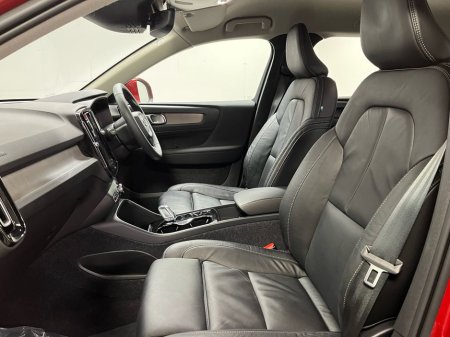 2022 Volvo XC40 - thumbnail 18