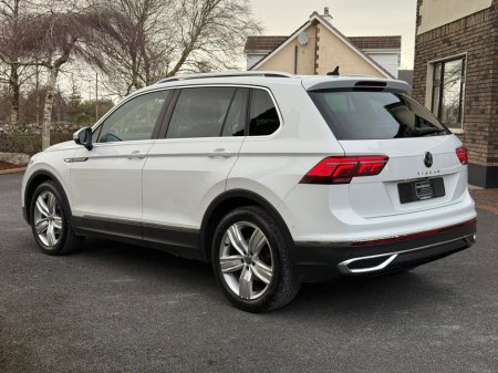 2021 Volkswagen Tiguan - thumbnail 5