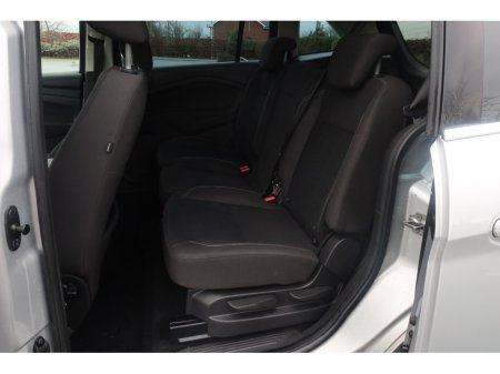 2015 Ford Grand C-Max 1.5 TDCI ZETEC 120 120PS 5DR €7,500 thumbnail