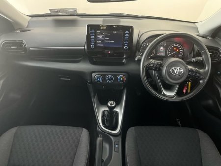 2021 Toyota Yaris - thumbnail 8