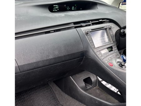 2013 Toyota Prius - thumbnail 10