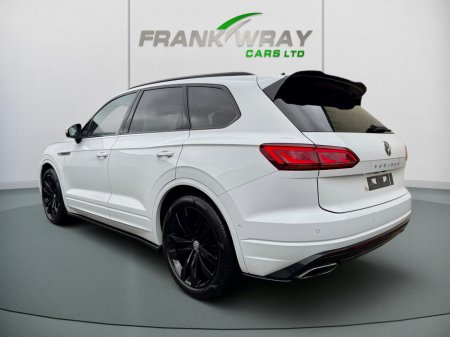 2019 Volkswagen Touareg V6 R-LINE TECH 3.0 TDI **286 BHP**REVERSE CAMERA**BODY KIT**BLACK PACK**XENONS**MEMORY SEATS**FSH**MINT** €52,750 thumbnail