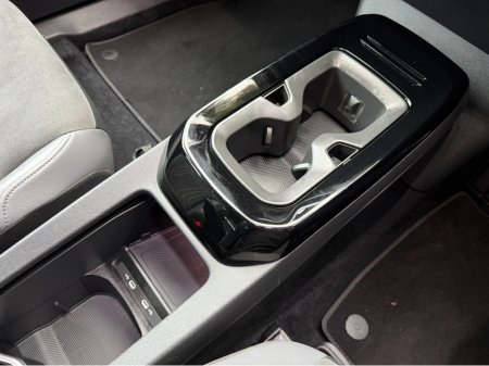 2023 Volkswagen ID.4 - thumbnail 19