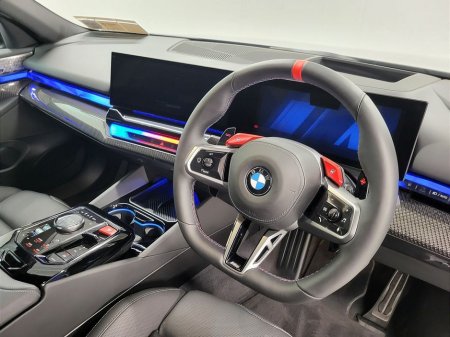2025 BMW M5 - thumbnail 6
