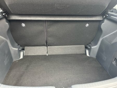 2024 Toyota Yaris - thumbnail 10