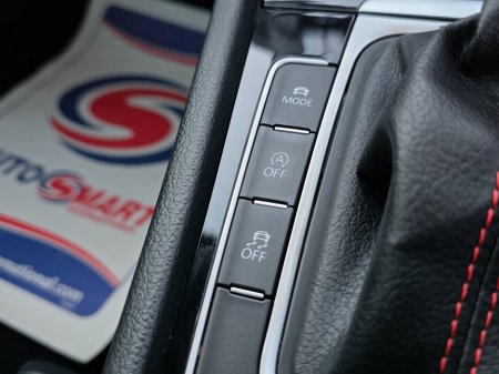 2017 Volkswagen Golf - thumbnail 24