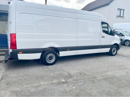 2025 Mercedes-Benz Sprinter - photo 15