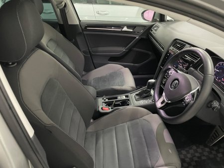 2019 Volkswagen Golf 1.4 TSI 5DR 150HP Highline DSG €15,995 thumbnail