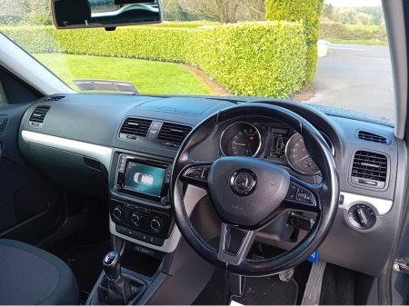 2015 Skoda Yeti - thumbnail 7