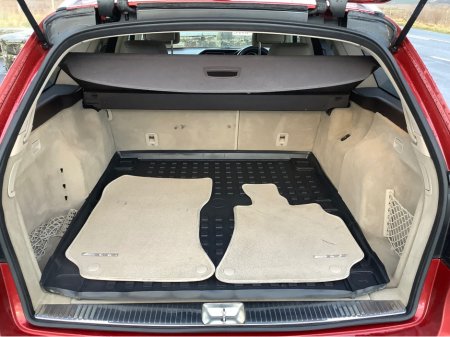 2015 Mercedes-Benz E Class E220 BLUETEC AMG LINE 5DR AUTO CDI €19,950 thumbnail