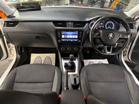 2017 Skoda Octavia - thumbnail 12