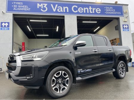 2021 Toyota Hilux 2021 TOYOTA HILUX 2.4 D-4D INVINCIBLE 4WD CREW CAB €28,950 thumbnail