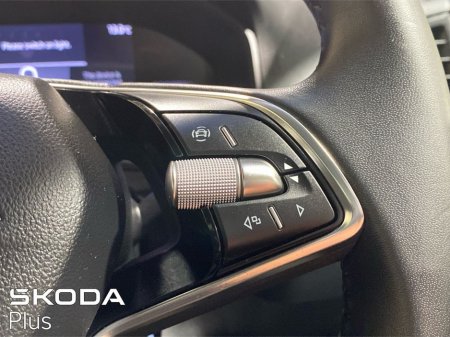 2025 Skoda Karoq Selection 2.0TDI 115bhp €35,950 thumbnail