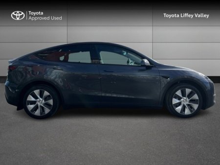 2022 Tesla Model Y - view 3